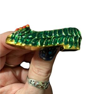 Vintage MMA Metropolitan Museum of Art Christmas Holly Shoe Brooch-Excellent